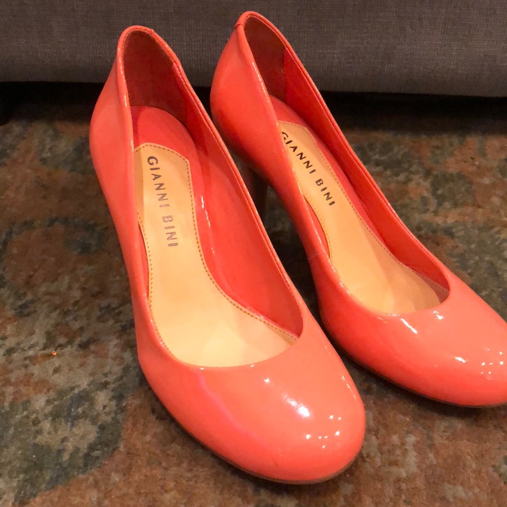 Gianni Bini size 6 1/2 patent leather heels